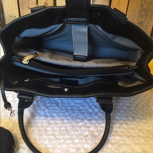 Nine West large totebag handbag-purse w/attachment - Picture 6 of 8